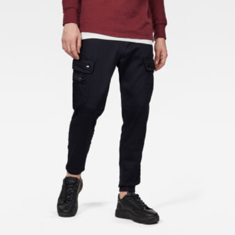 Kaltag slim tapered cargo pants. Navy. Size 34x32.
